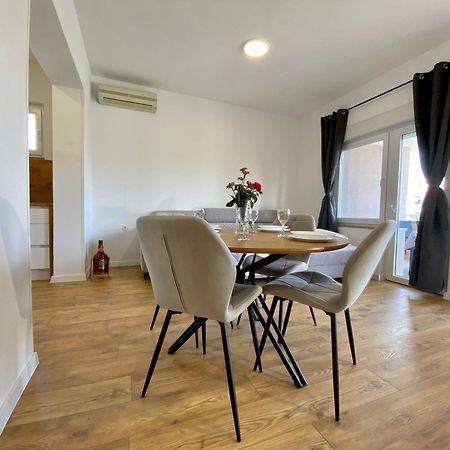 West Apartments ザダル エクステリア 写真
