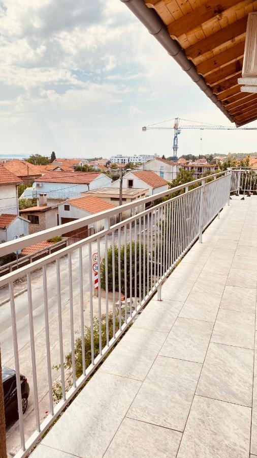 West Apartments ザダル エクステリア 写真