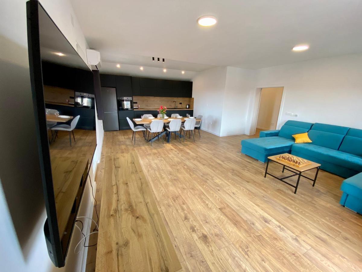 West Apartments ザダル エクステリア 写真