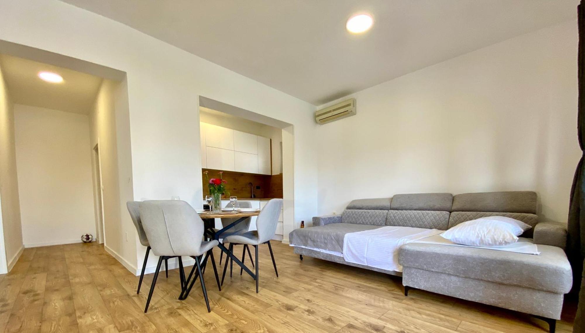 West Apartments ザダル エクステリア 写真