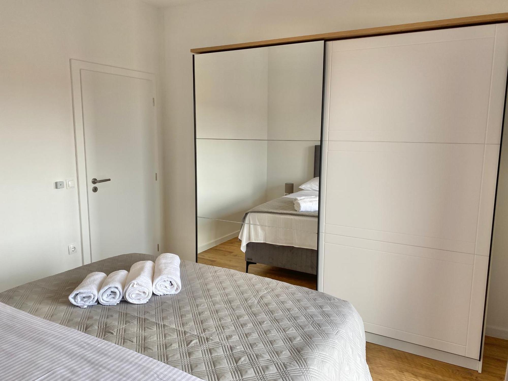West Apartments ザダル エクステリア 写真
